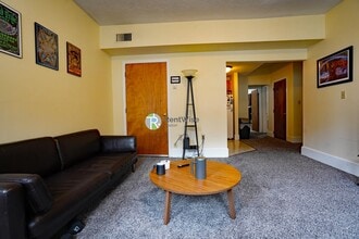 12 Lorraine Ter, Unit 3 in Boston, MA - Building Photo - Building Photo