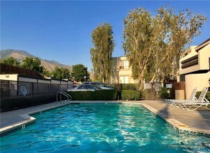 2266 Denair Ave, Unit 211 in Highland, CA - Building Photo - Building Photo