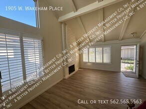 1905 W Wakeham Pl in Santa Ana, CA - Foto de edificio - Building Photo