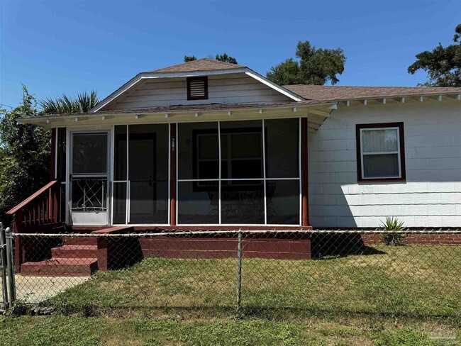 218 E Bobe St in Pensacola, FL - Building Photo - Building Photo