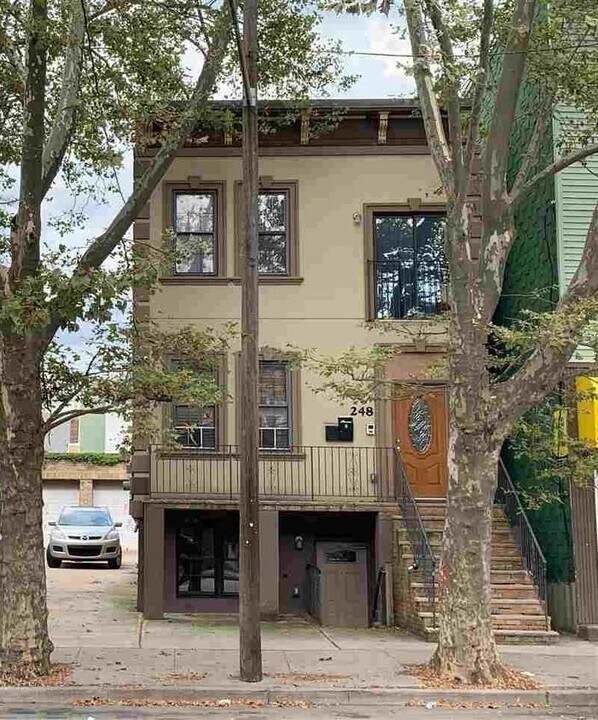 248 Duncan Ave-Unit -2 in Jersey City, NJ - Building Photo