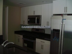 7 Cameron Ave in Cambridge, MA - Building Photo - Building Photo