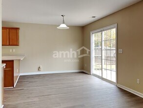 9476 Falling Embers Ln in Ladson, SC - Foto de edificio - Building Photo