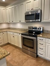 4412 Vanda Dr, Unit Duplex in Bonita Springs, FL - Foto de edificio - Building Photo