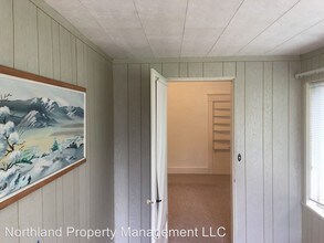 210 E Tenth St in Traverse City, MI - Building Photo - Building Photo