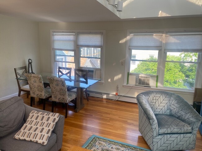 72 6th St, Unit 2