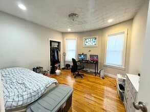 157 E Cottage St, Unit 157 East Cottage 31 in Boston, MA - Foto de edificio - Building Photo