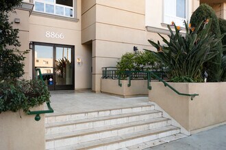Alcott Gardens in Los Angeles, CA - Foto de edificio - Building Photo