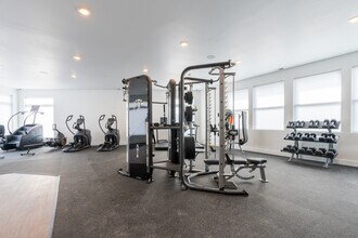 Apartments 26 in Post Falls, ID - Foto de edificio - Building Photo