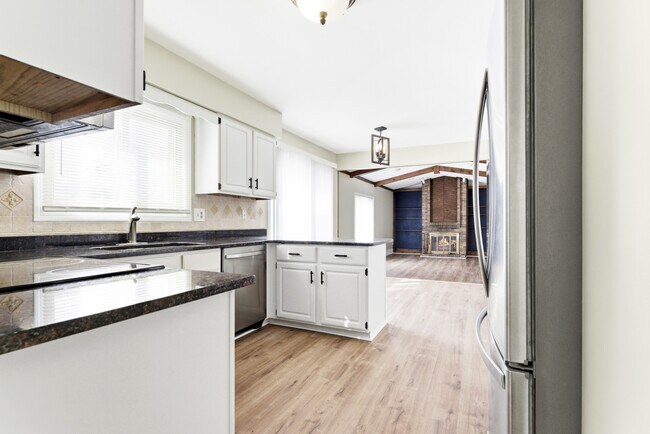 25845 Buckminster Dr in Novi, MI - Foto de edificio - Building Photo