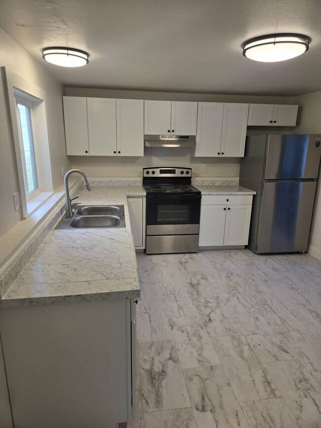 705 Colorado St, Unit B in Belgrade, MT - Building Photo - Building Photo