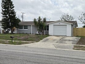 4836 Flora Ave in Holiday, FL - Building Photo
