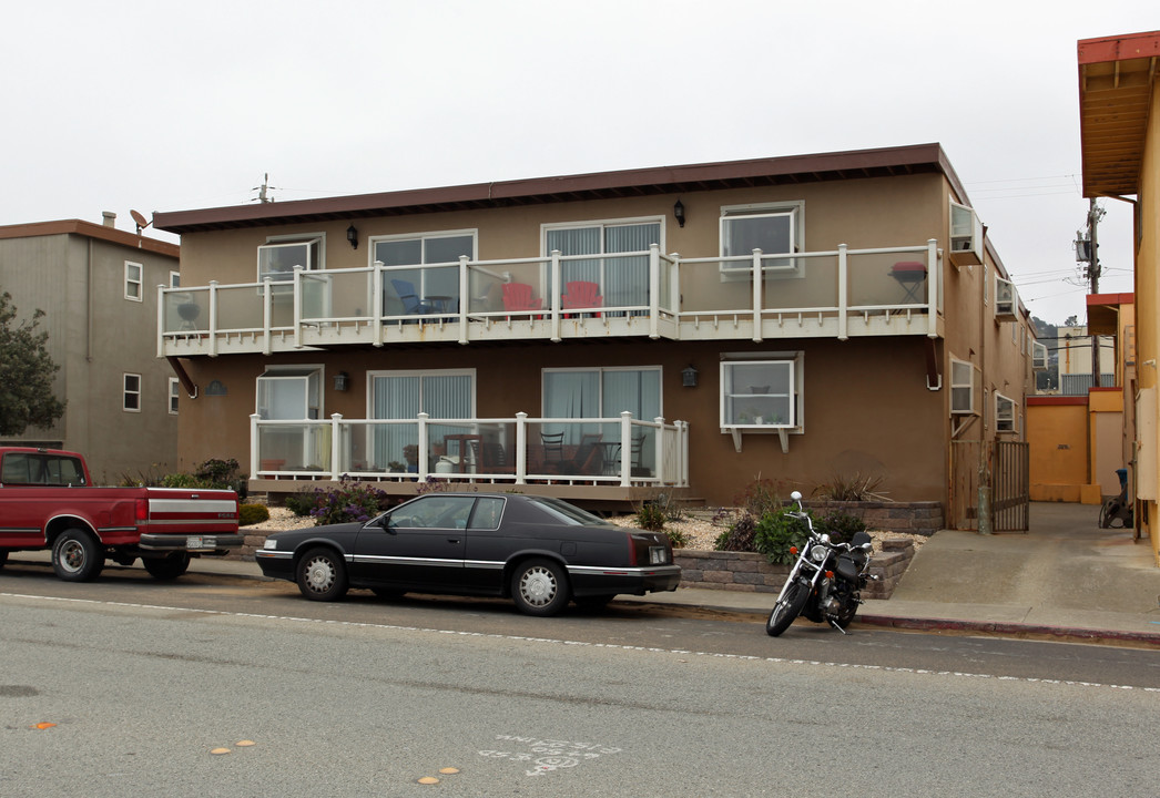 475 Esplanade Ave in Pacifica, CA - Foto de edificio