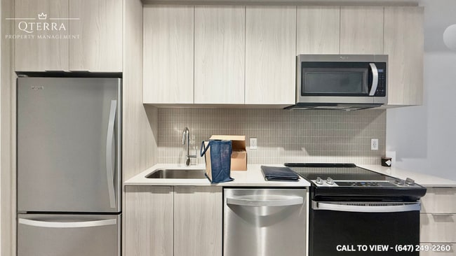 750 Whitlock Av in Milton, ON - Building Photo - Building Photo