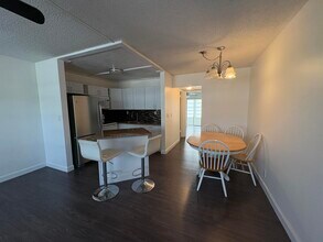 26 Kingswood E in West Palm Beach, FL - Building Photo - Building Photo