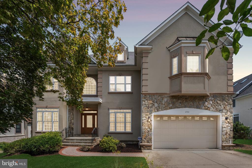 6504 Divine St in McLean, VA - Building Photo