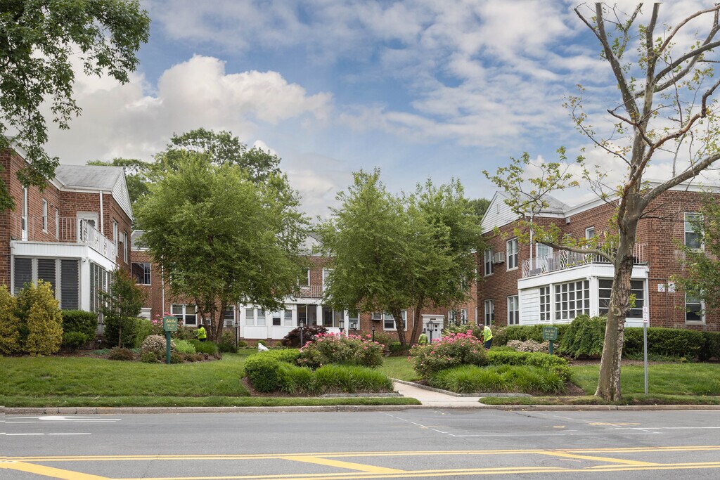 Hewlett Park Apartments Hewlett, NY Apartments For Rent