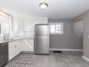 284 Melrose St in Newton, MA - Building Photo - Building Photo