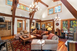 604 Ej Brickell in Truckee, CA - Building Photo - Building Photo