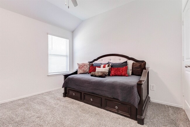 property at 2407 S Colosseum Ct