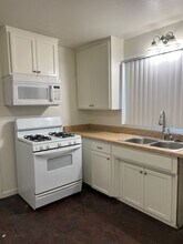 4533 Manitou Way in San Diego, CA - Building Photo - Building Photo