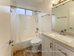 45 Rose Ave in Los Angeles, CA - Building Photo - Building Photo