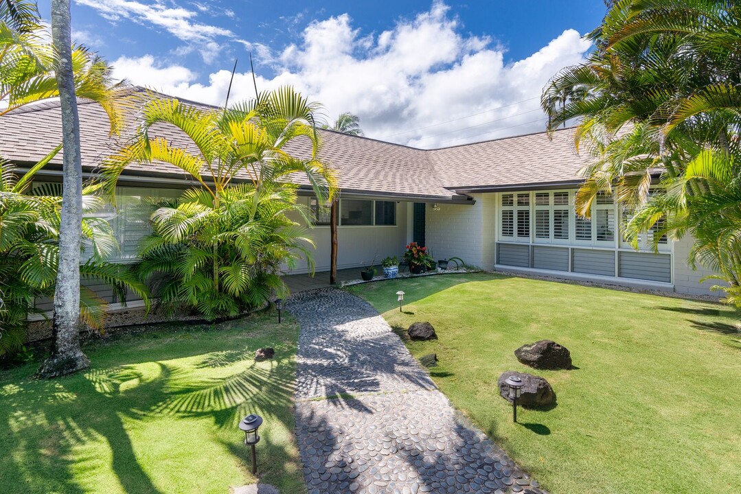 444 Dune Cir in Kailua, HI - Foto de edificio