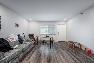 519 N Lincoln in Bloomington, IN - Foto de edificio - Interior Photo