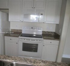 2280 E Preserve Way in Miramar, FL - Building Photo - Building Photo