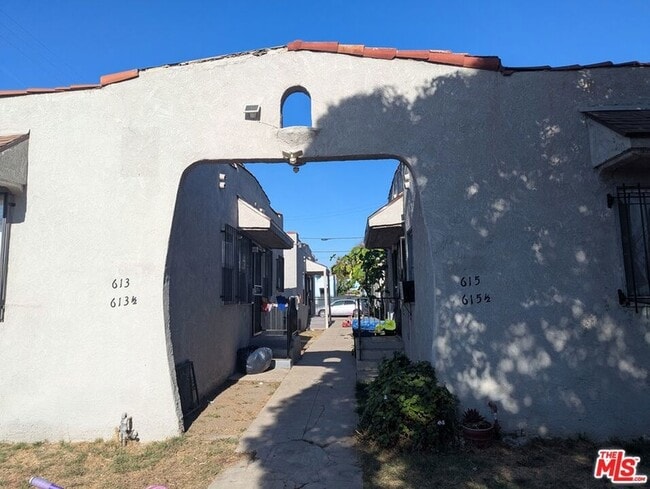 property at 613 E 83rd St