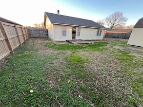 1710 N Hills Blvd in Van Buren, AR - Building Photo - Building Photo