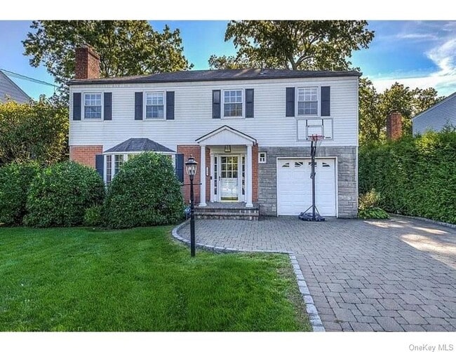 property at 106 New Wilmot Rd