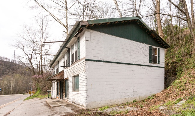 1039 E Parkway in Gatlinburg, TN - Building Photo - Building Photo