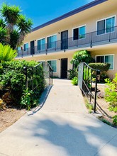 Windsor Apartments in Garden Grove, CA - Foto de edificio - Building Photo