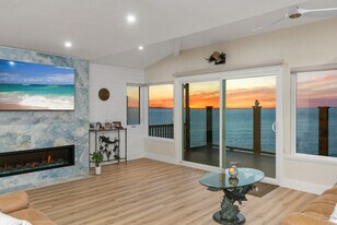 34381 Dana Strand Rd in Dana Point, CA - Building Photo