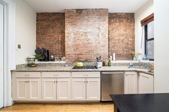 813 Washington St in Hoboken, NJ - Building Photo - Building Photo