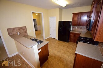 59 Tahoe Dr in Newnan, GA - Building Photo - Building Photo