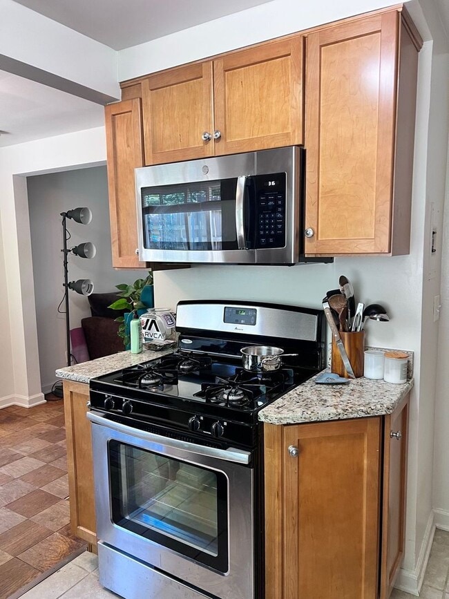 2617 Madison Rd in Cincinnati, OH - Building Photo - Building Photo