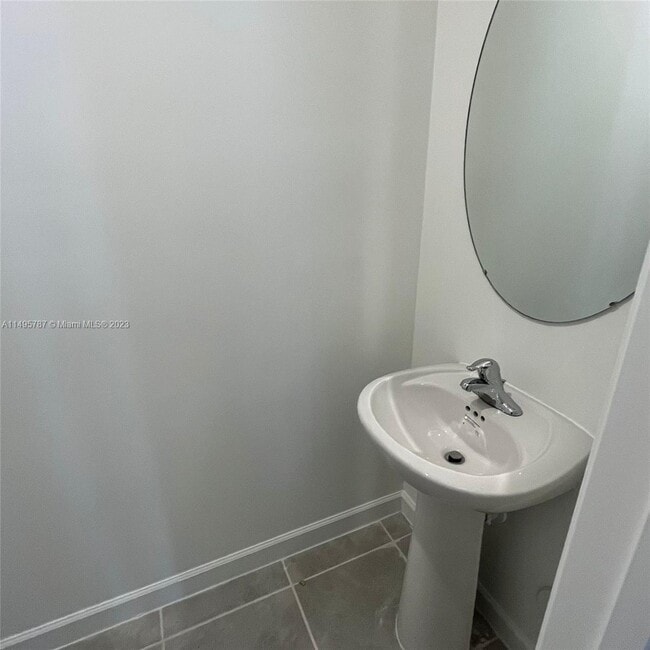 16275 SW 292nd St in Homestead, FL - Foto de edificio - Building Photo