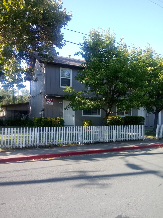 211 Barnett St, Unit 211