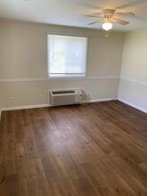 200 South St in Glenville, WV - Building Photo - Building Photo