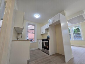 32-64 45th St in Queens, NY - Building Photo - Building Photo