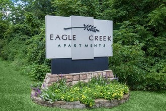 Eagle Creek by Spark Living in Indianapolis, IN - Foto de edificio - Building Photo