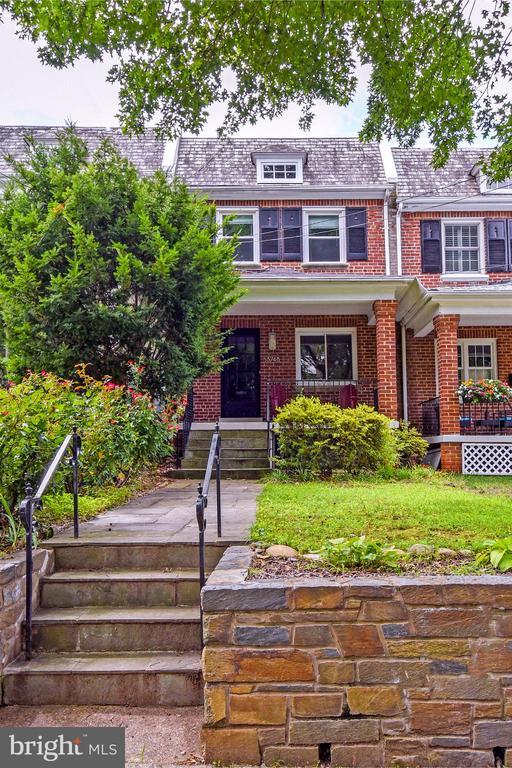 3748 W St NW in Washington, DC - Building Photo - Building Photo