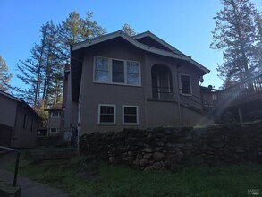 420 Howell Mountain Rd in Angwin, CA - Building Photo - Building Photo