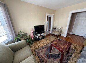 49 Conwell Ave, Unit 2 in Somerville, MA - Building Photo - Building Photo