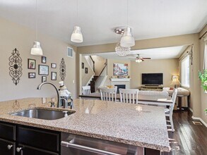 17564 E Neu Towne Pkwy in Parker, CO - Foto de edificio - Building Photo