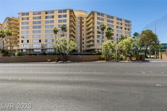 205 E Harmon Ave in Las Vegas, NV - Building Photo - Building Photo