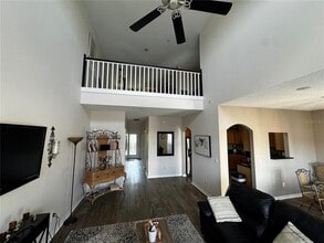 1233 Ave De Las Casas in Lady Lake, FL - Building Photo - Building Photo