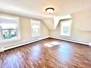 62 Burrill St in Swampscott, MA - Building Photo - Building Photo